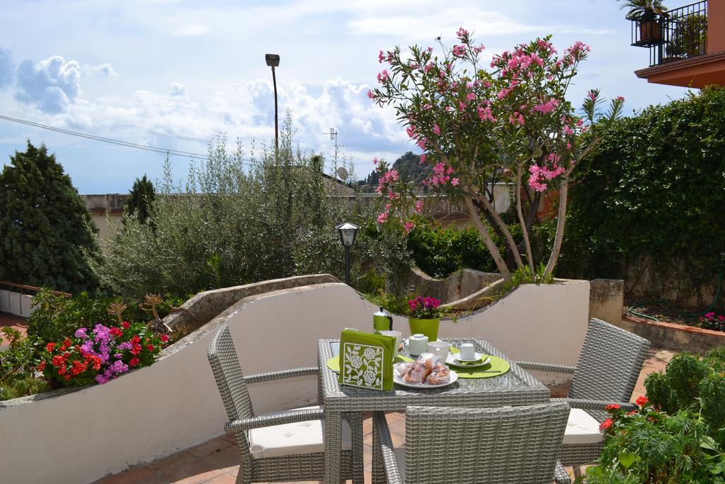 Charming Place Taormina Villa ภายนอก รูปภาพ