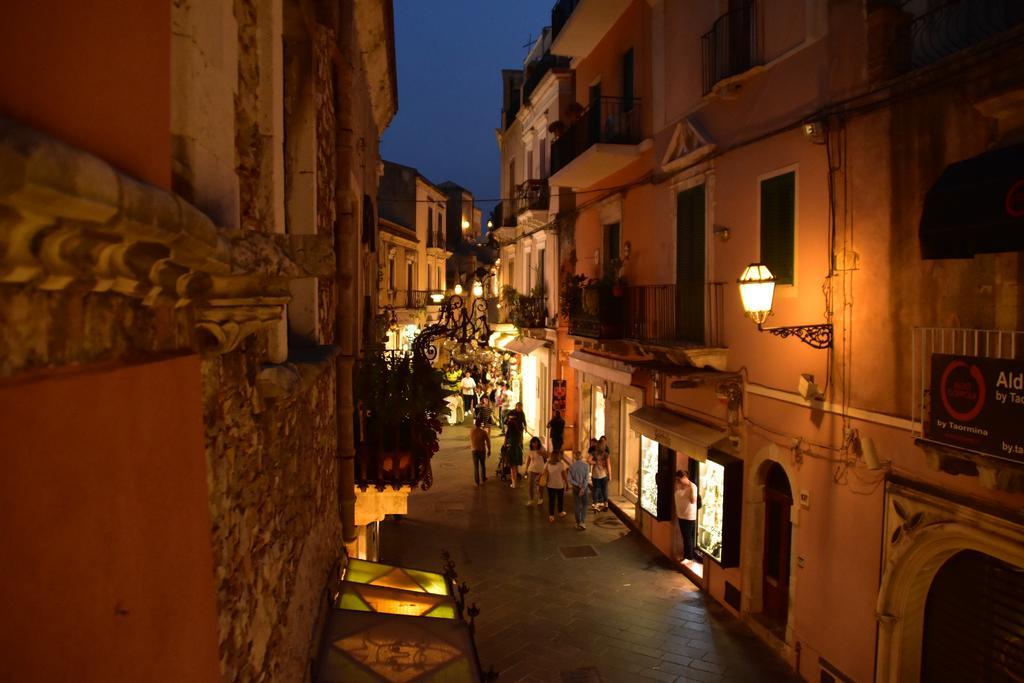 Charming Place Taormina Villa ภายนอก รูปภาพ